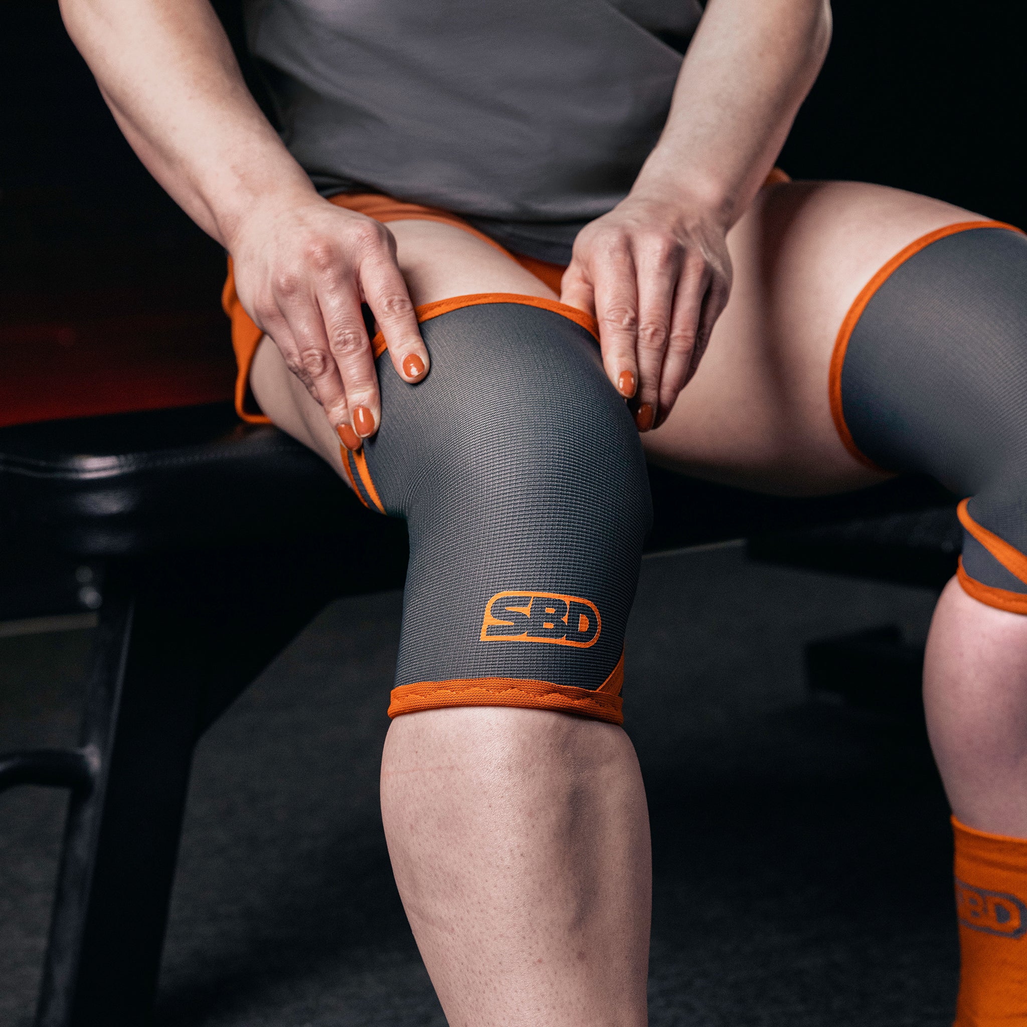 SBD_Singapore_Forge_Weightlifting-Knee-Sleeves-Grey