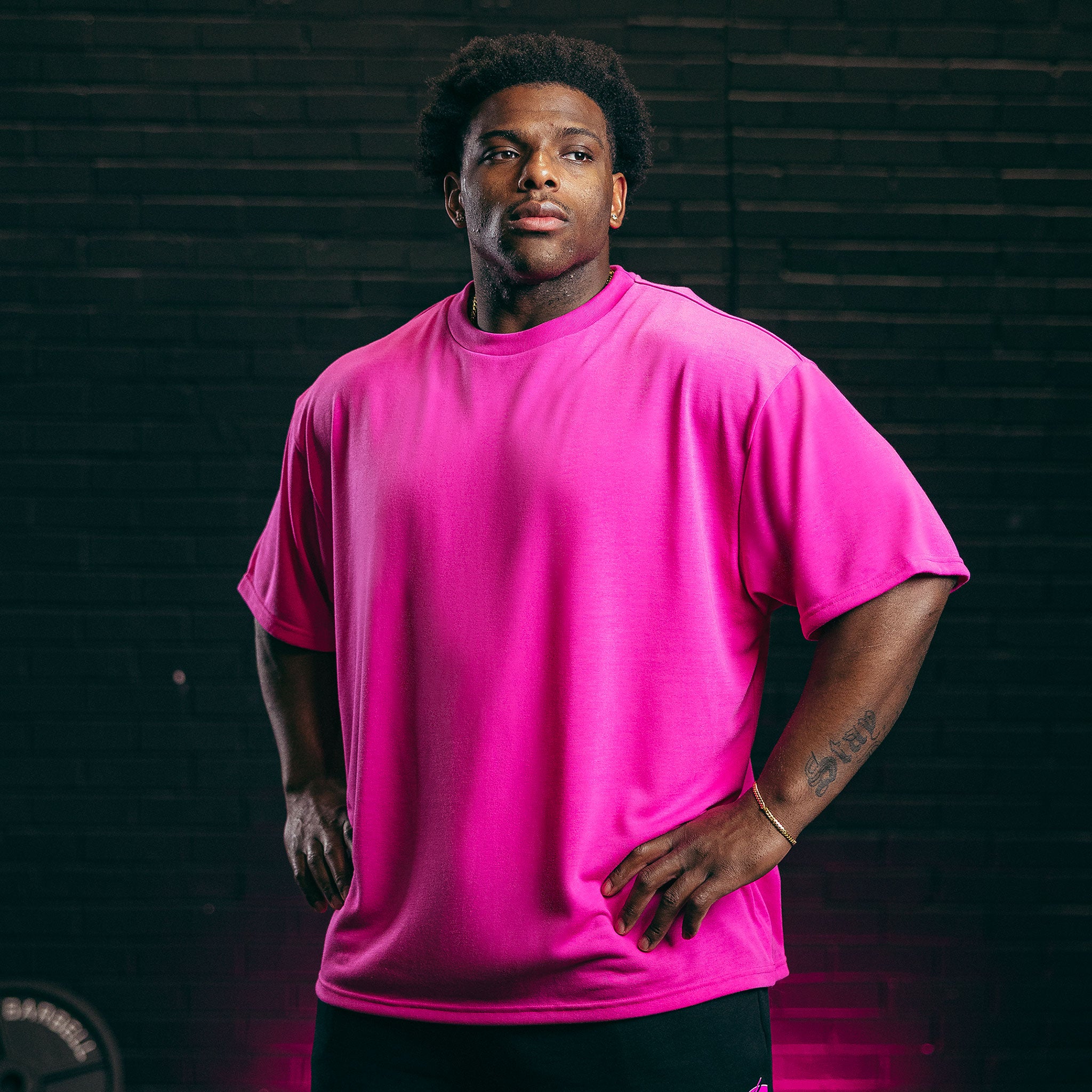 SBD Nova オーバーサイズ Tシャツ グロウピンク Lサイズ SBD Oversized T-Shirt - Glow Pink (Nova Range) – SBD Singapore