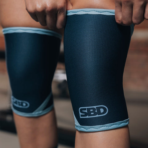 sbd reflect 5mm weightlifting knee sleeves