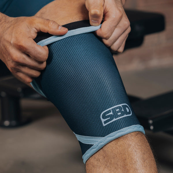 sbd singapore reflect 7mm powerlifting knee sleeves